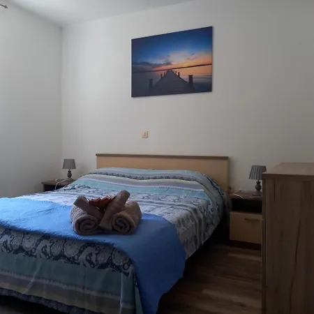Seaside House Srima - Vodice, - 23036 度假居 *
